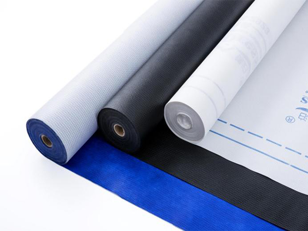 Membrana impermeable y transpirable: Membrana impermeable y transpirable: